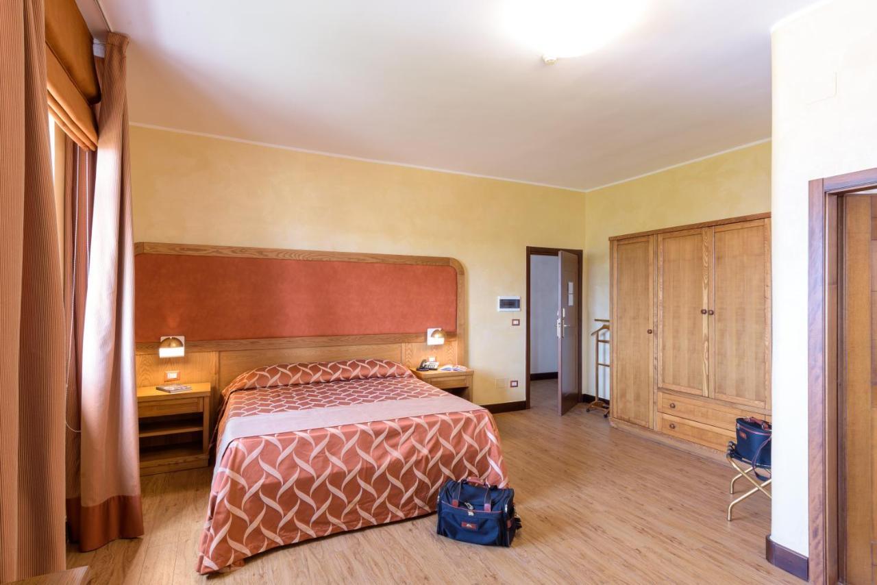 Leone De Castris Wine Hotel Salice Salentino Zewnętrze zdjęcie