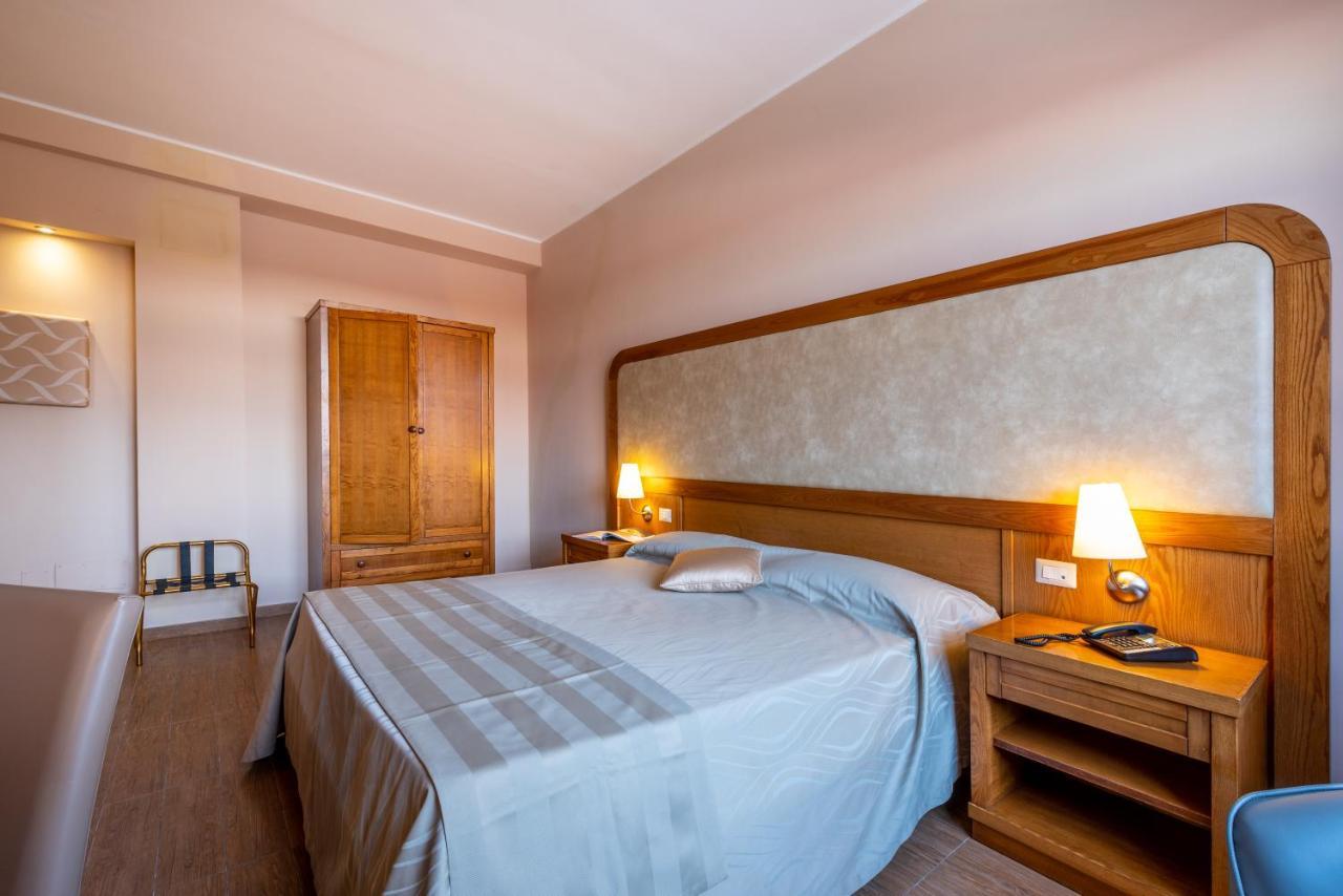 Leone De Castris Wine Hotel Salice Salentino Zewnętrze zdjęcie
