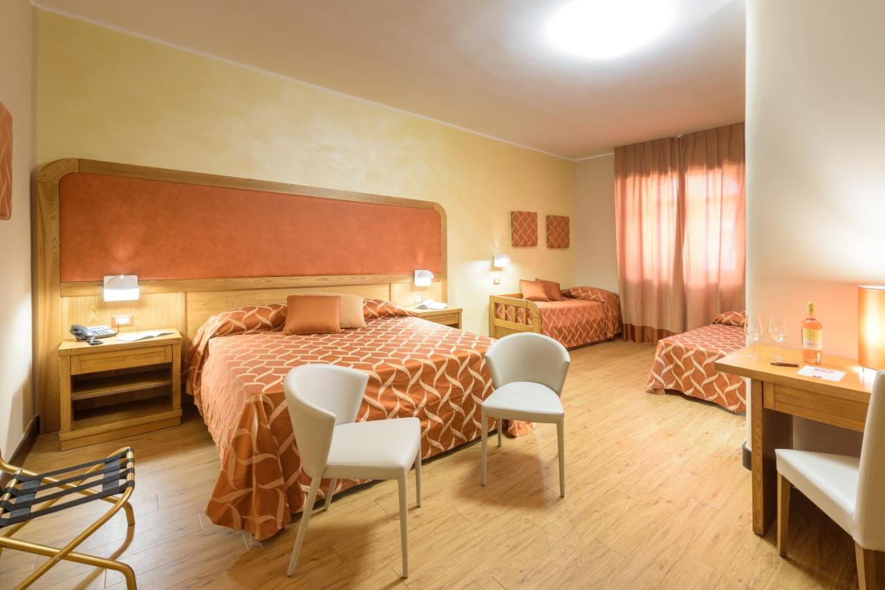 Leone De Castris Wine Hotel Salice Salentino Zewnętrze zdjęcie